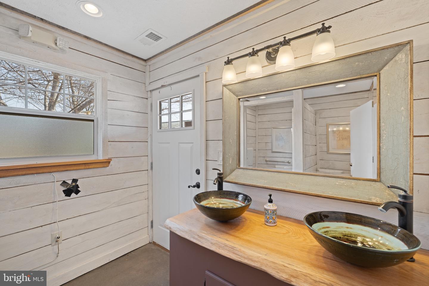 4204 OLD FINCASTLE RD, FINCASTLE, Virginia 24090, 3 Bedrooms Bedrooms, ,2 BathroomsBathrooms,Residential,For Sale,4204 OLD FINCASTLE RD,VABO2000012 MLS # VABO2000012