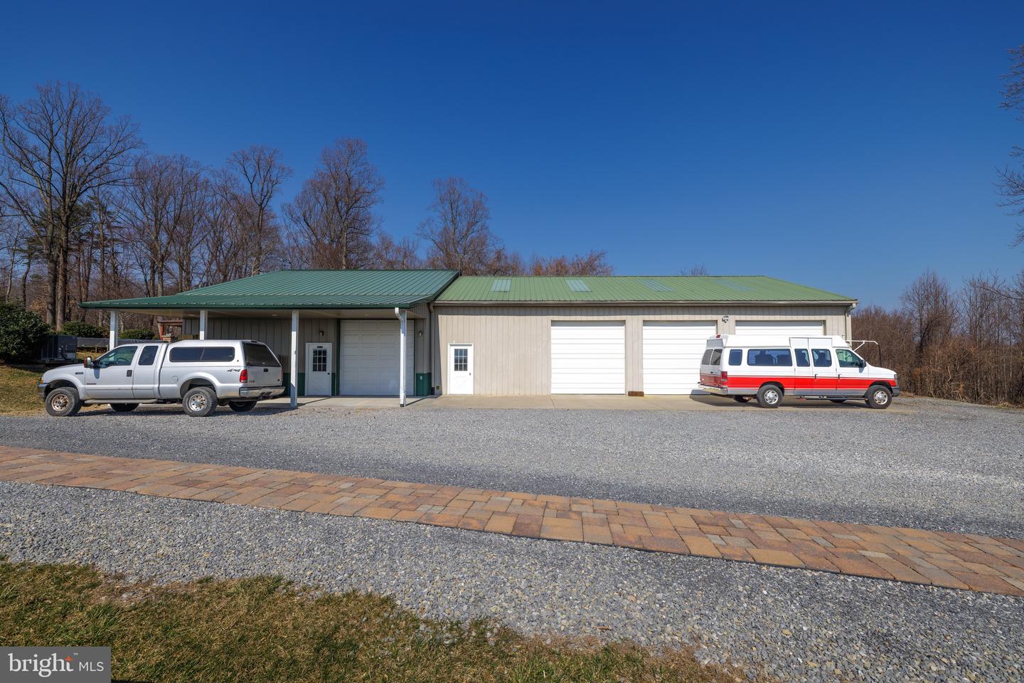 4204 OLD FINCASTLE RD, FINCASTLE, Virginia 24090, 3 Bedrooms Bedrooms, ,2 BathroomsBathrooms,Residential,For Sale,4204 OLD FINCASTLE RD,VABO2000012 MLS # VABO2000012