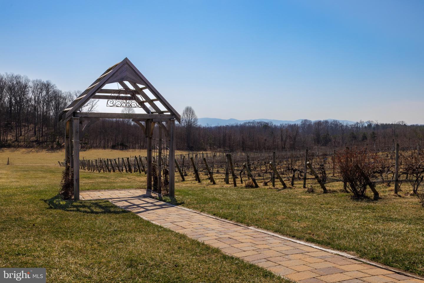 4204 OLD FINCASTLE RD, FINCASTLE, Virginia 24090, 3 Bedrooms Bedrooms, ,2 BathroomsBathrooms,Residential,For Sale,4204 OLD FINCASTLE RD,VABO2000012 MLS # VABO2000012