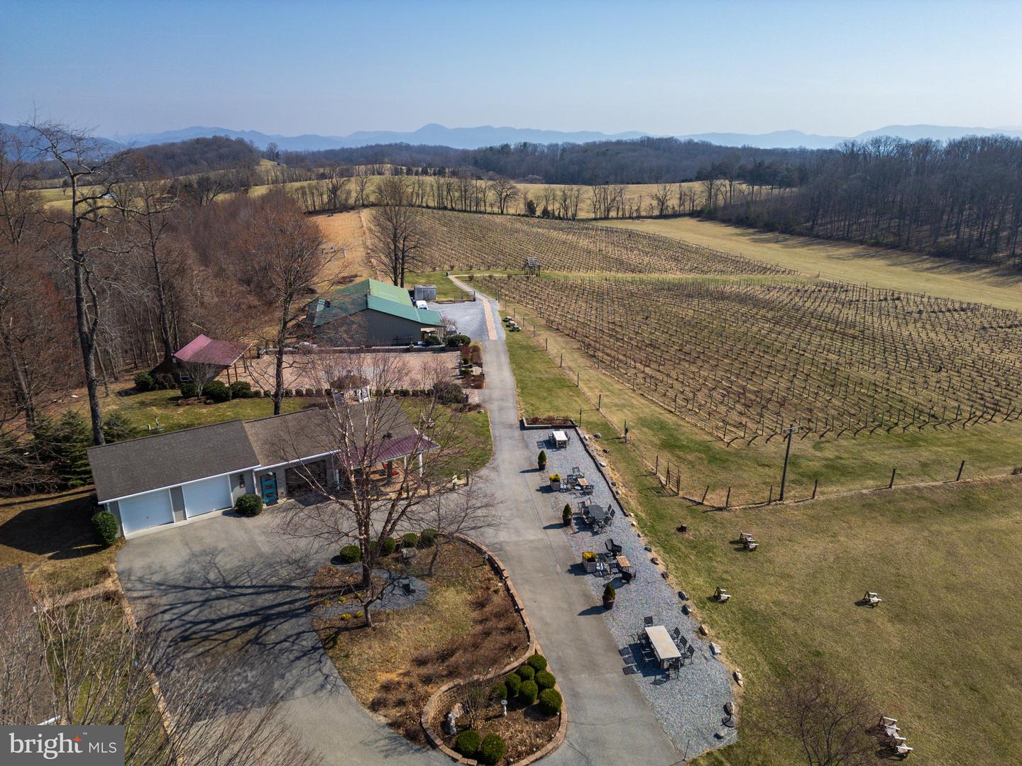 4204 OLD FINCASTLE RD, FINCASTLE, Virginia 24090, 3 Bedrooms Bedrooms, ,2 BathroomsBathrooms,Residential,For Sale,4204 OLD FINCASTLE RD,VABO2000012 MLS # VABO2000012