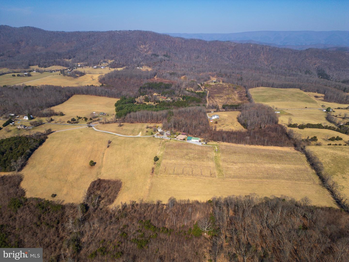 4204 OLD FINCASTLE RD, FINCASTLE, Virginia 24090, 3 Bedrooms Bedrooms, ,2 BathroomsBathrooms,Residential,For Sale,4204 OLD FINCASTLE RD,VABO2000012 MLS # VABO2000012