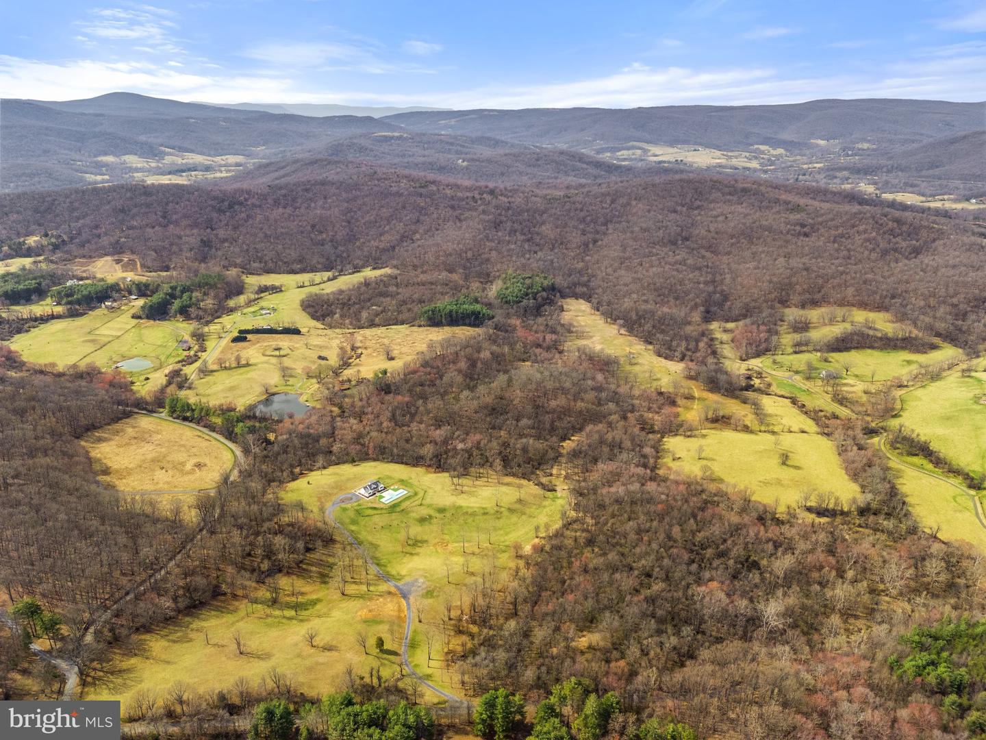 4050 CARRINGTON RD, DELAPLANE, Virginia 20144, 4 Bedrooms Bedrooms, ,2 BathroomsBathrooms,Residential,For Sale,4050 CARRINGTON RD,VAFQ2015750 MLS # VAFQ2015750 4050 CARRINGTON RD, DELAPLANE, Virginia 20144, 4 Bedrooms Bedrooms, ,2 BathroomsBathrooms,Residential,For Sale,4050 CARRINGTON RD,VAFQ2015750 MLS # VAFQ2015750