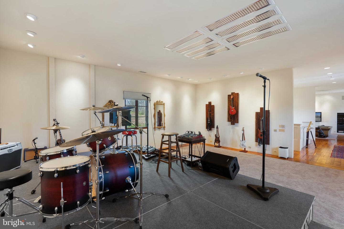 2547 HALFWAY RD, THE PLAINS, Virginia 20198, 5 Bedrooms Bedrooms, ,5 BathroomsBathrooms,Residential,For Sale,2547 HALFWAY RD,VAFQ2016012 MLS # VAFQ2016012 2547 HALFWAY RD, THE PLAINS, Virginia 20198, 5 Bedrooms Bedrooms, ,5 BathroomsBathrooms,Residential,For Sale,2547 HALFWAY RD,VAFQ2016012 MLS # VAFQ2016012