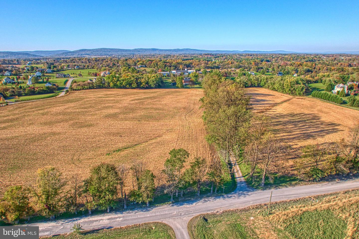 38678 PIGGOTT BOTTOM RD, HAMILTON, Virginia 20158, 4 Bedrooms Bedrooms, ,2 BathroomsBathrooms,Residential,For Sale,38678 PIGGOTT BOTTOM RD,VALO2088172 MLS # VALO2088172