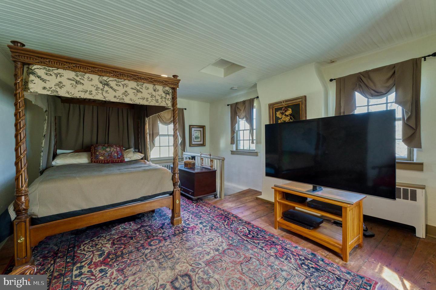 38678 PIGGOTT BOTTOM RD, HAMILTON, Virginia 20158, 4 Bedrooms Bedrooms, ,2 BathroomsBathrooms,Residential,For Sale,38678 PIGGOTT BOTTOM RD,VALO2088172 MLS # VALO2088172