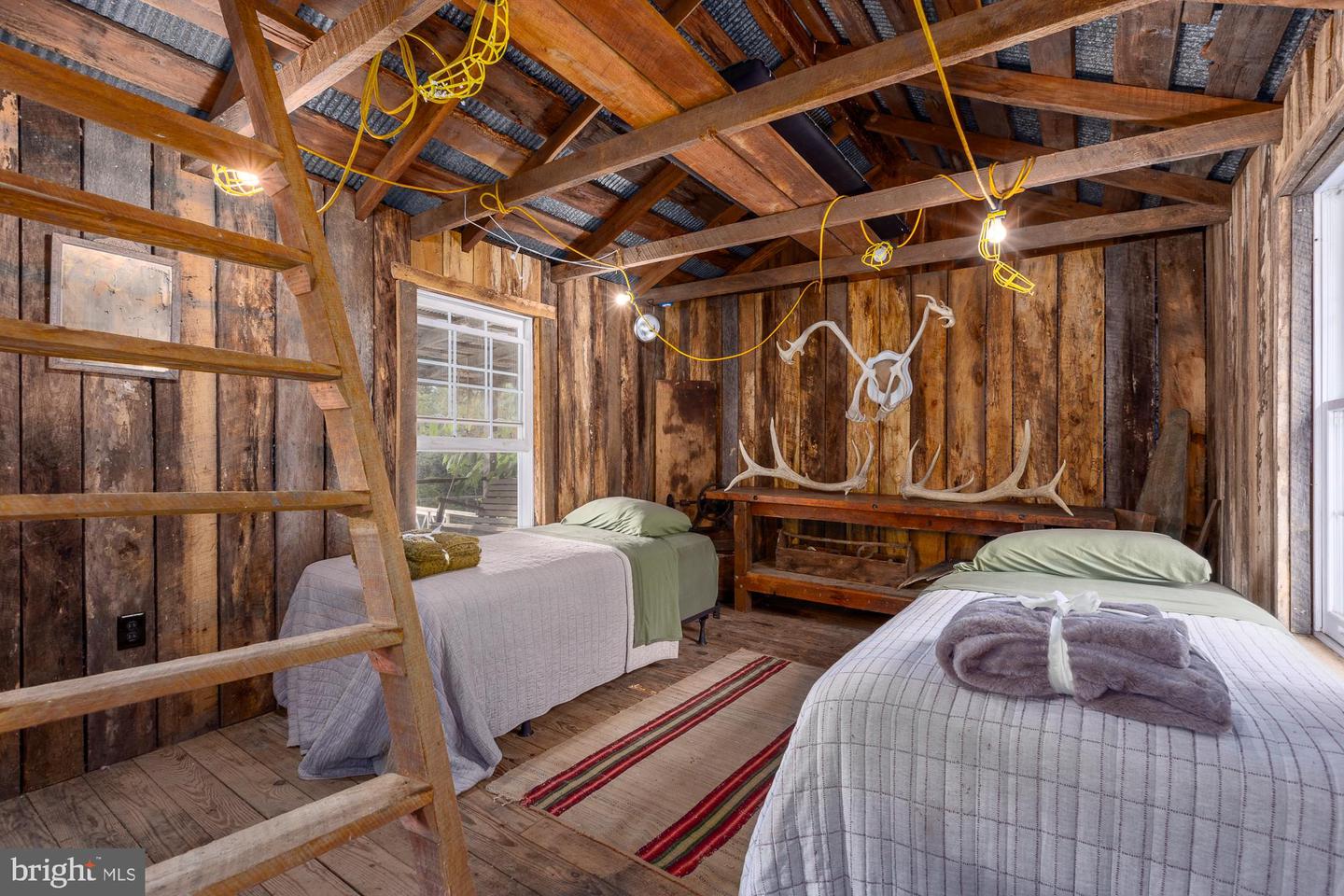 4320 BROWNTOWN RD, FRONT ROYAL, Virginia 22630, 4 Bedrooms Bedrooms, ,2 BathroomsBathrooms,Residential,For Sale,4320 BROWNTOWN RD,VAWR2010900 MLS # VAWR2010900