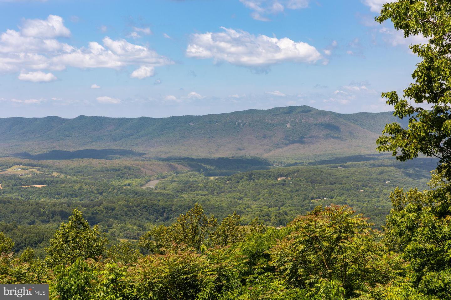 4320 BROWNTOWN RD, FRONT ROYAL, Virginia 22630, 4 Bedrooms Bedrooms, ,2 BathroomsBathrooms,Residential,For Sale,4320 BROWNTOWN RD,VAWR2010900 MLS # VAWR2010900