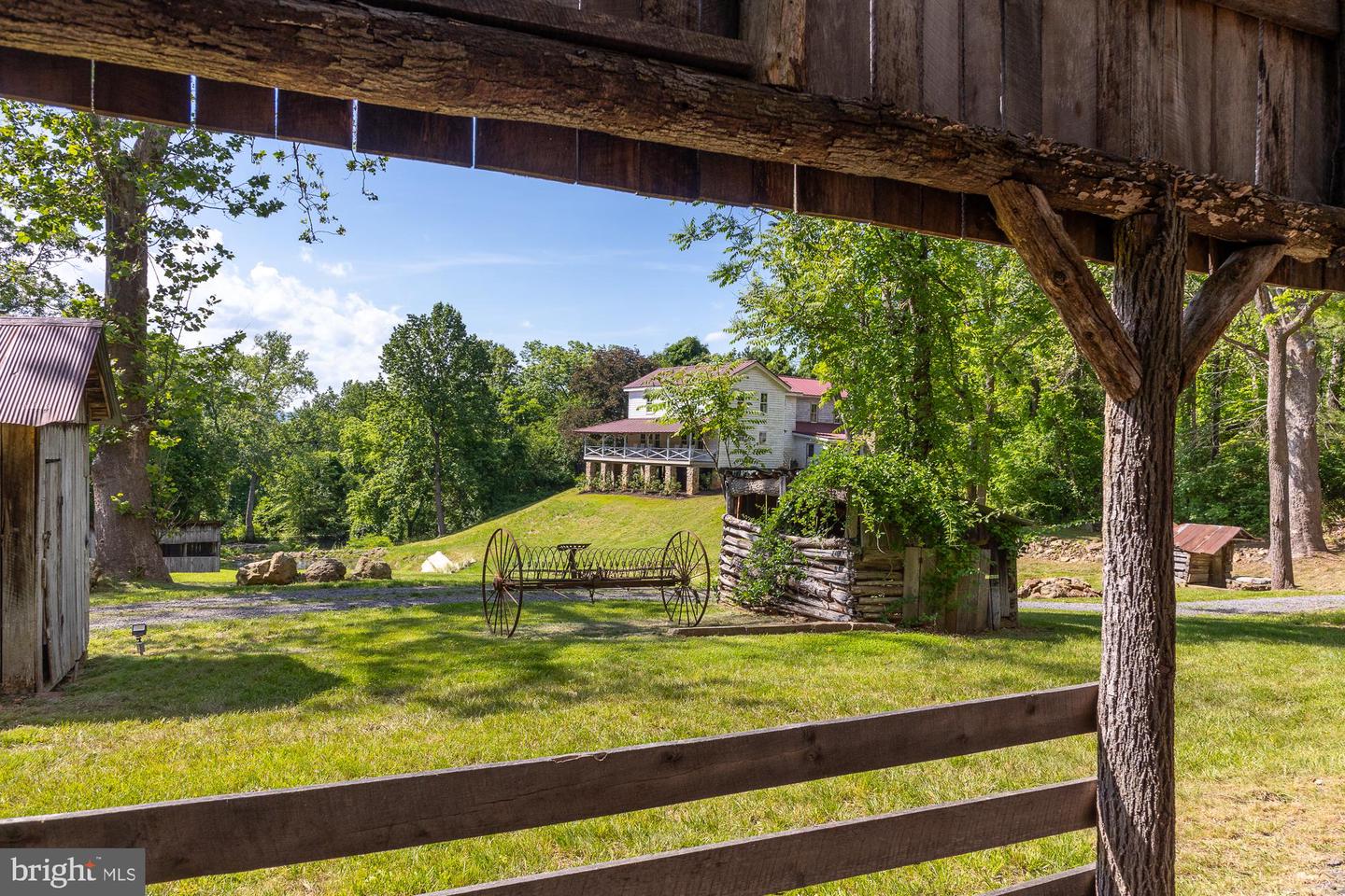 4320 BROWNTOWN RD, FRONT ROYAL, Virginia 22630, 4 Bedrooms Bedrooms, ,2 BathroomsBathrooms,Residential,For Sale,4320 BROWNTOWN RD,VAWR2010900 MLS # VAWR2010900