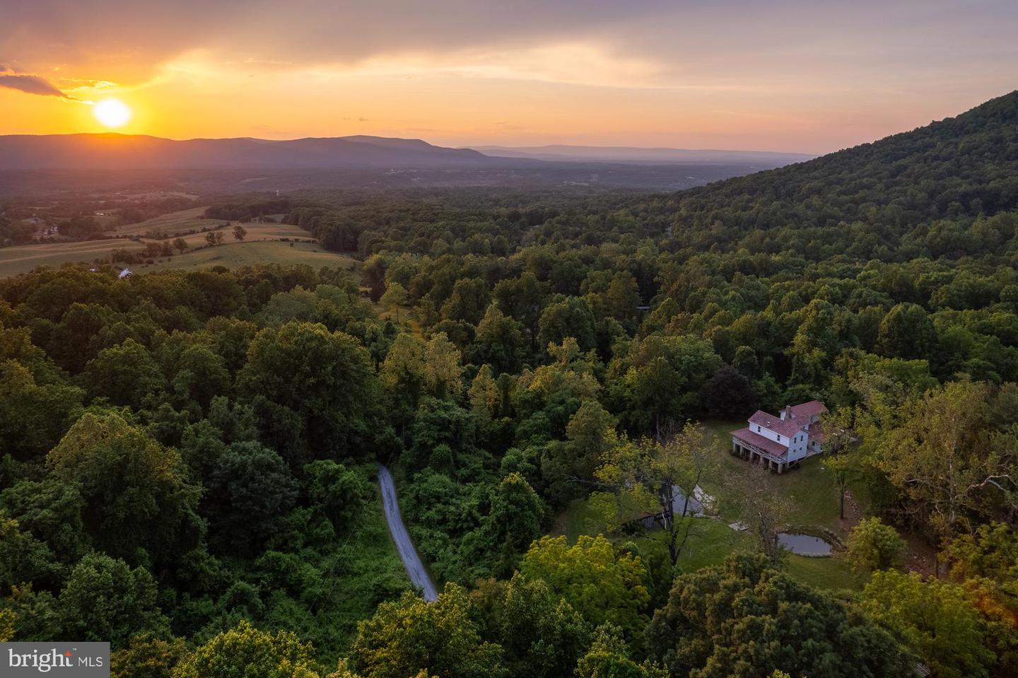 4320 BROWNTOWN RD, FRONT ROYAL, Virginia 22630, 4 Bedrooms Bedrooms, ,2 BathroomsBathrooms,Residential,For Sale,4320 BROWNTOWN RD,VAWR2010900 MLS # VAWR2010900