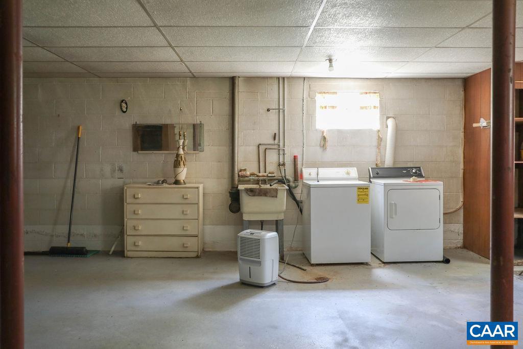 6928 BLACKWELLS HOLLOW RD, CROZET, Virginia 22932, 2 Bedrooms Bedrooms, ,1 BathroomBathrooms,Residential,For Sale,6928 BLACKWELLS HOLLOW RD,663505 MLS # 663505