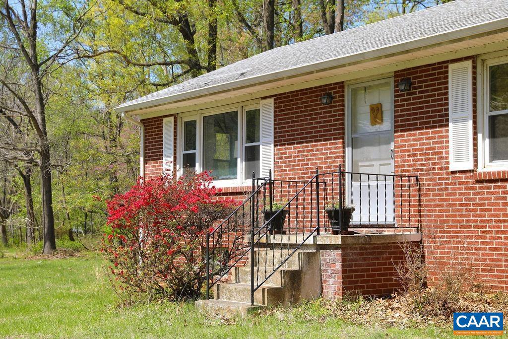6928 BLACKWELLS HOLLOW RD, CROZET, Virginia 22932, 2 Bedrooms Bedrooms, ,1 BathroomBathrooms,Residential,For Sale,6928 BLACKWELLS HOLLOW RD,663505 MLS # 663505