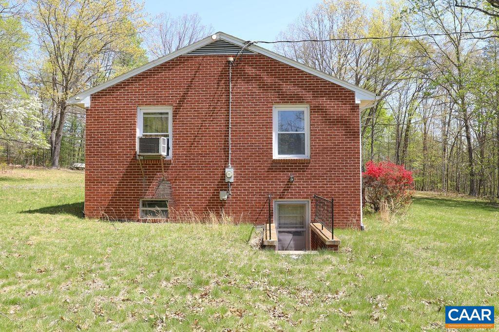 6928 BLACKWELLS HOLLOW RD, CROZET, Virginia 22932, 2 Bedrooms Bedrooms, ,1 BathroomBathrooms,Residential,For Sale,6928 BLACKWELLS HOLLOW RD,663505 MLS # 663505