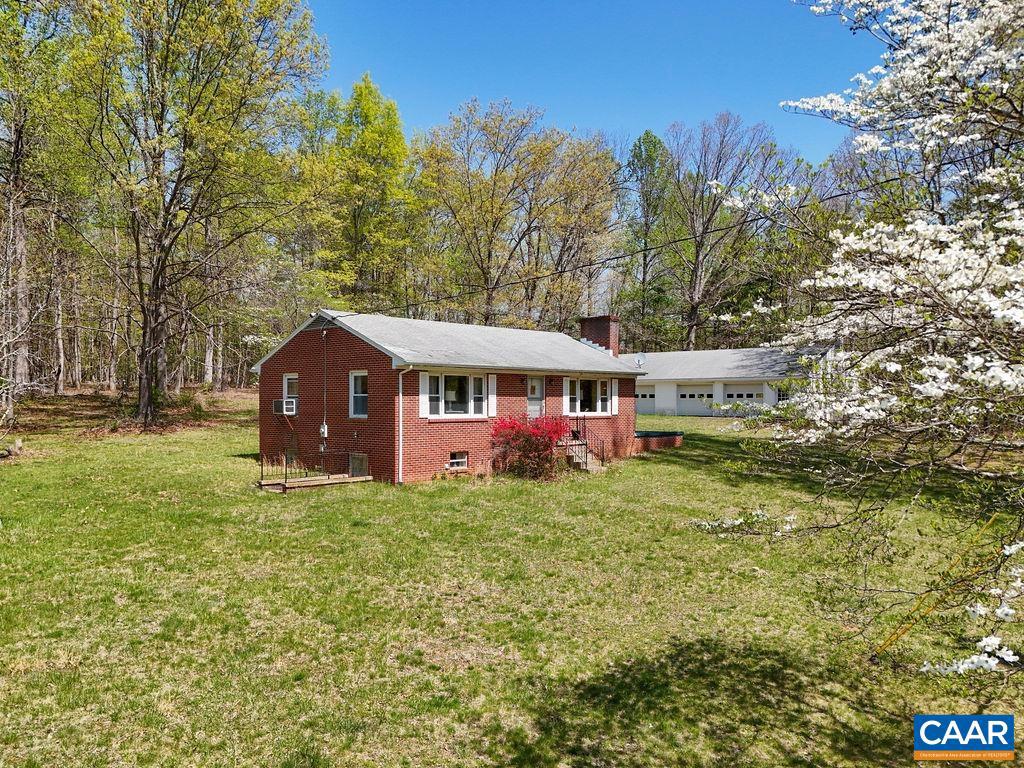 6928 BLACKWELLS HOLLOW RD, CROZET, Virginia 22932, 2 Bedrooms Bedrooms, ,1 BathroomBathrooms,Residential,For Sale,6928 BLACKWELLS HOLLOW RD,663505 MLS # 663505