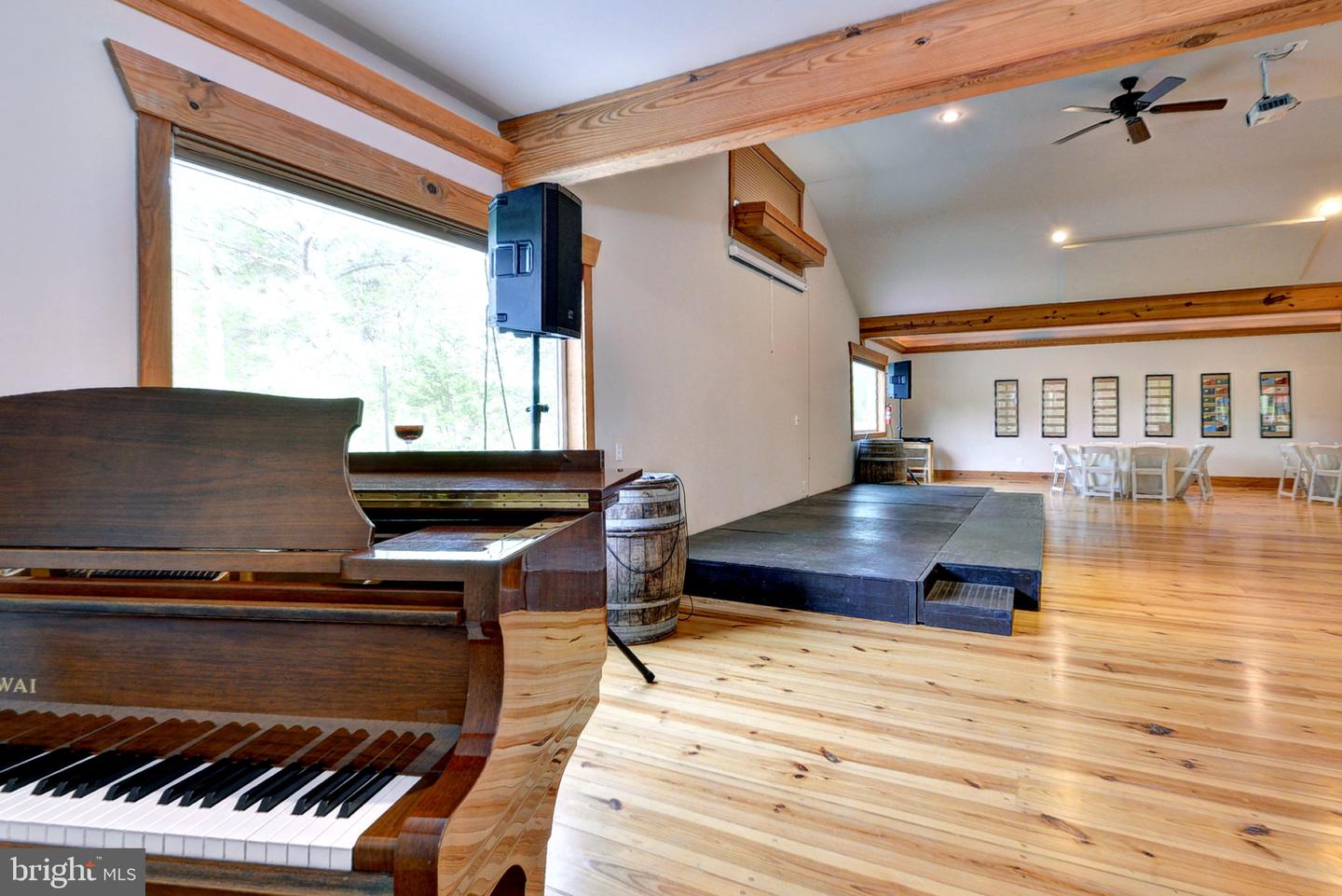 1025 GOOD LUCK RD, KILMARNOCK, Virginia 22482, ,Farm,For Sale,1025 GOOD LUCK RD,VALV2000784 MLS # VALV2000784