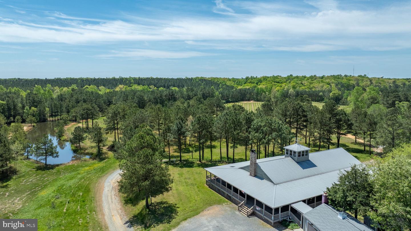 1025 GOOD LUCK RD, KILMARNOCK, Virginia 22482, ,Farm,For Sale,1025 GOOD LUCK RD,VALV2000784 MLS # VALV2000784