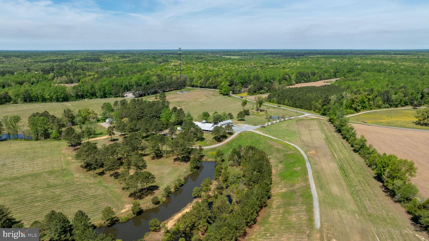 1025 GOOD LUCK RD, KILMARNOCK, Virginia 22482, ,Farm,For Sale,1025 GOOD LUCK RD,VALV2000784 MLS # VALV2000784