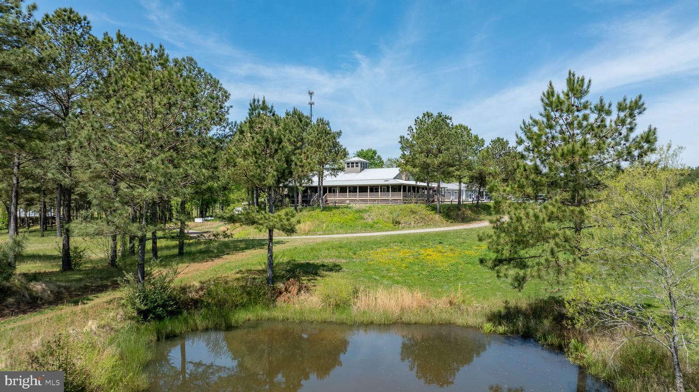 1025 GOOD LUCK RD, KILMARNOCK, Virginia 22482, ,Farm,For Sale,1025 GOOD LUCK RD,VALV2000784 MLS # VALV2000784