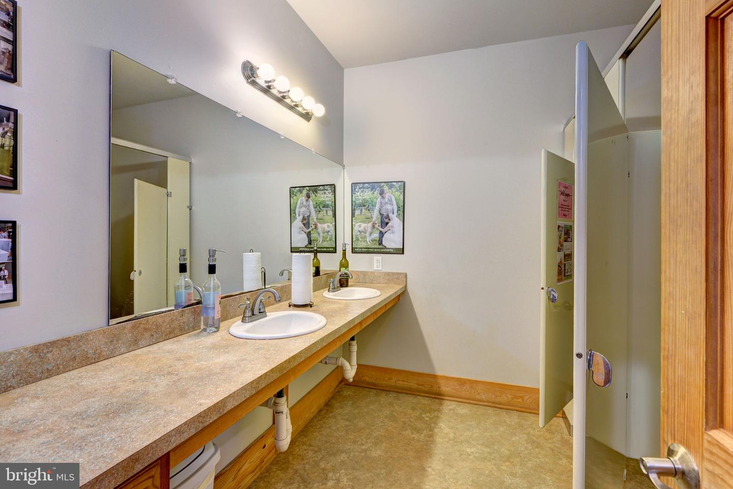 1025 GOOD LUCK RD, KILMARNOCK, Virginia 22482, ,Farm,For Sale,1025 GOOD LUCK RD,VALV2000786 MLS # VALV2000786