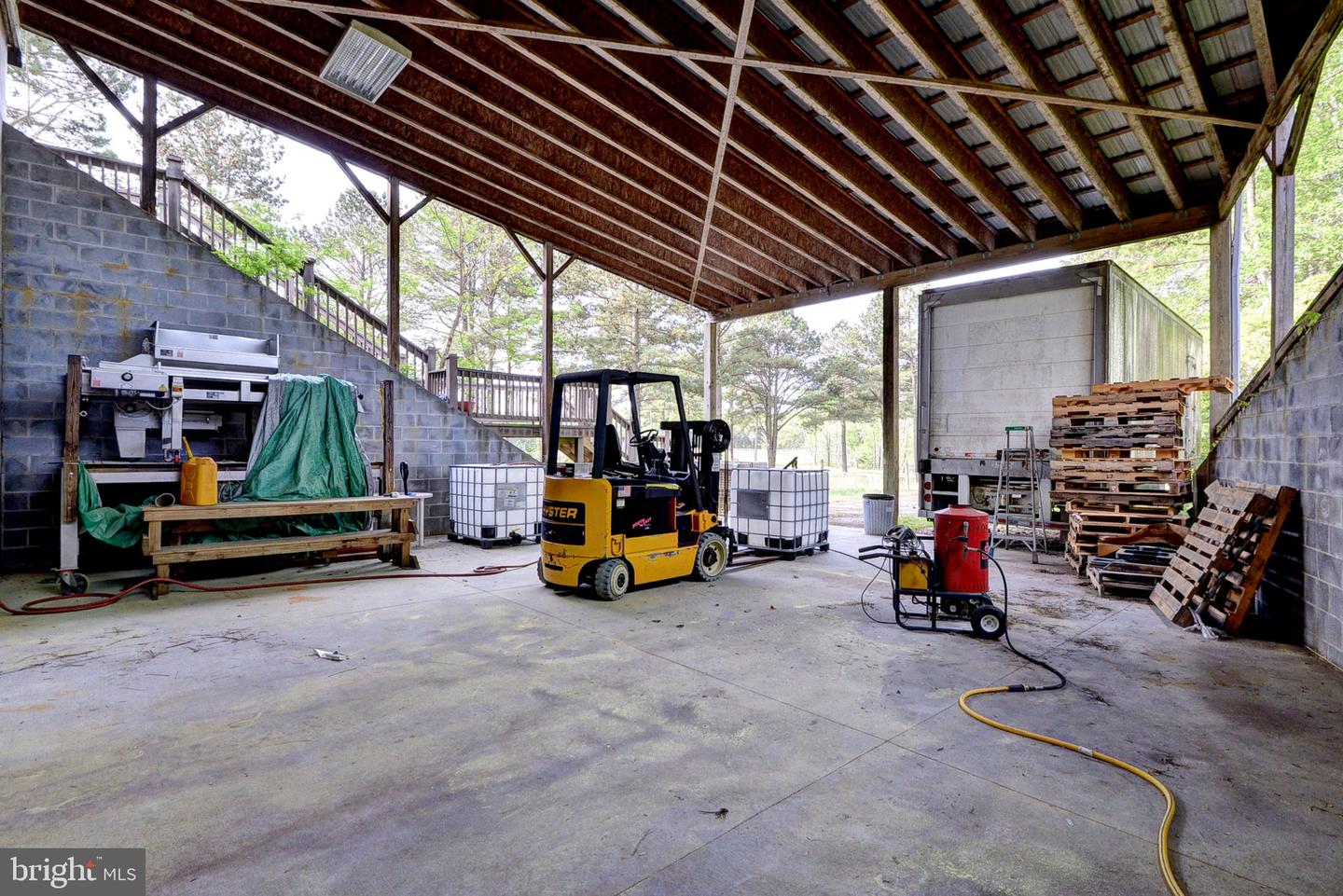 1025 GOOD LUCK RD, KILMARNOCK, Virginia 22482, ,Farm,For Sale,1025 GOOD LUCK RD,VALV2000786 MLS # VALV2000786