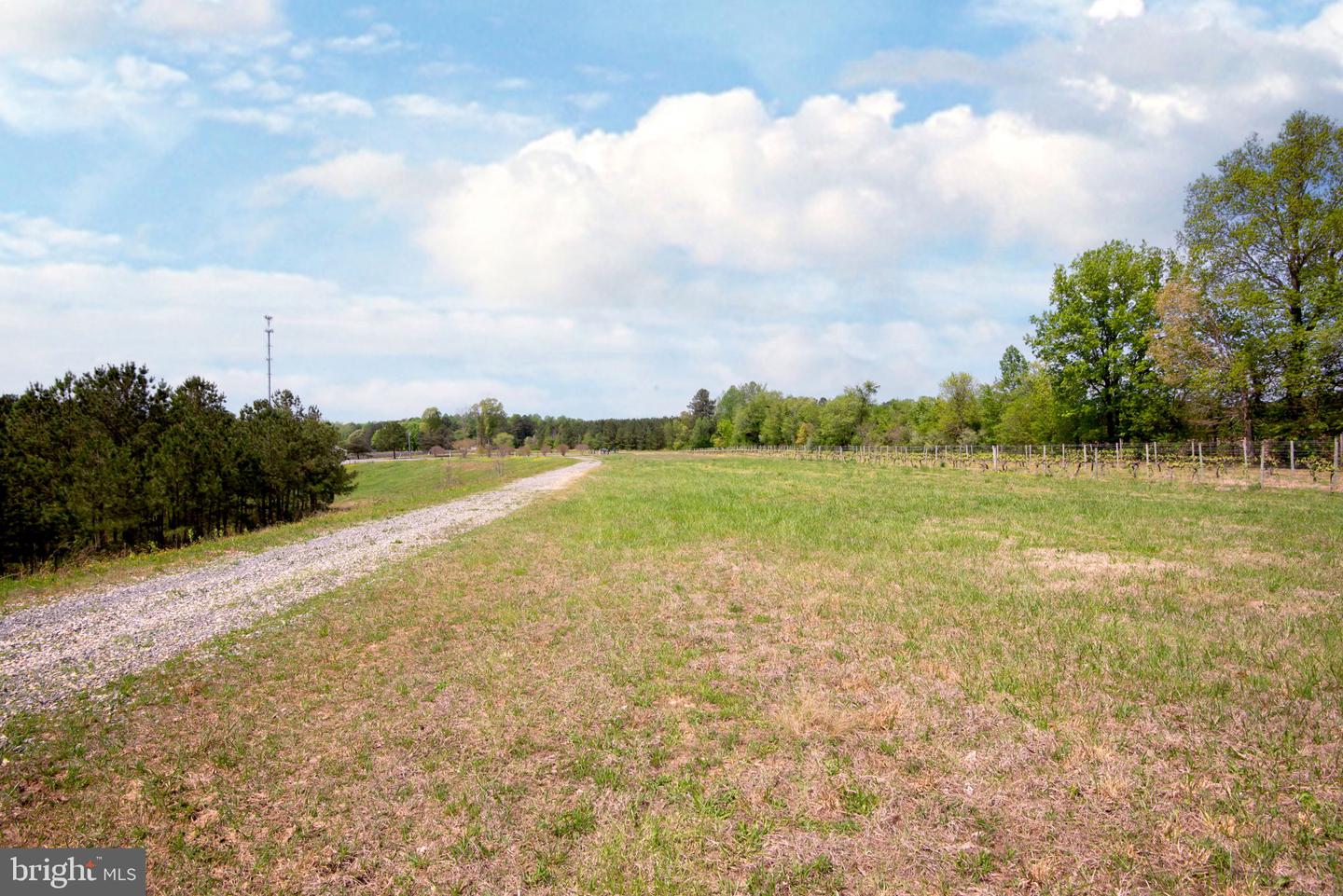 1025 GOOD LUCK RD, KILMARNOCK, Virginia 22482, ,Farm,For Sale,1025 GOOD LUCK RD,VALV2000786 MLS # VALV2000786