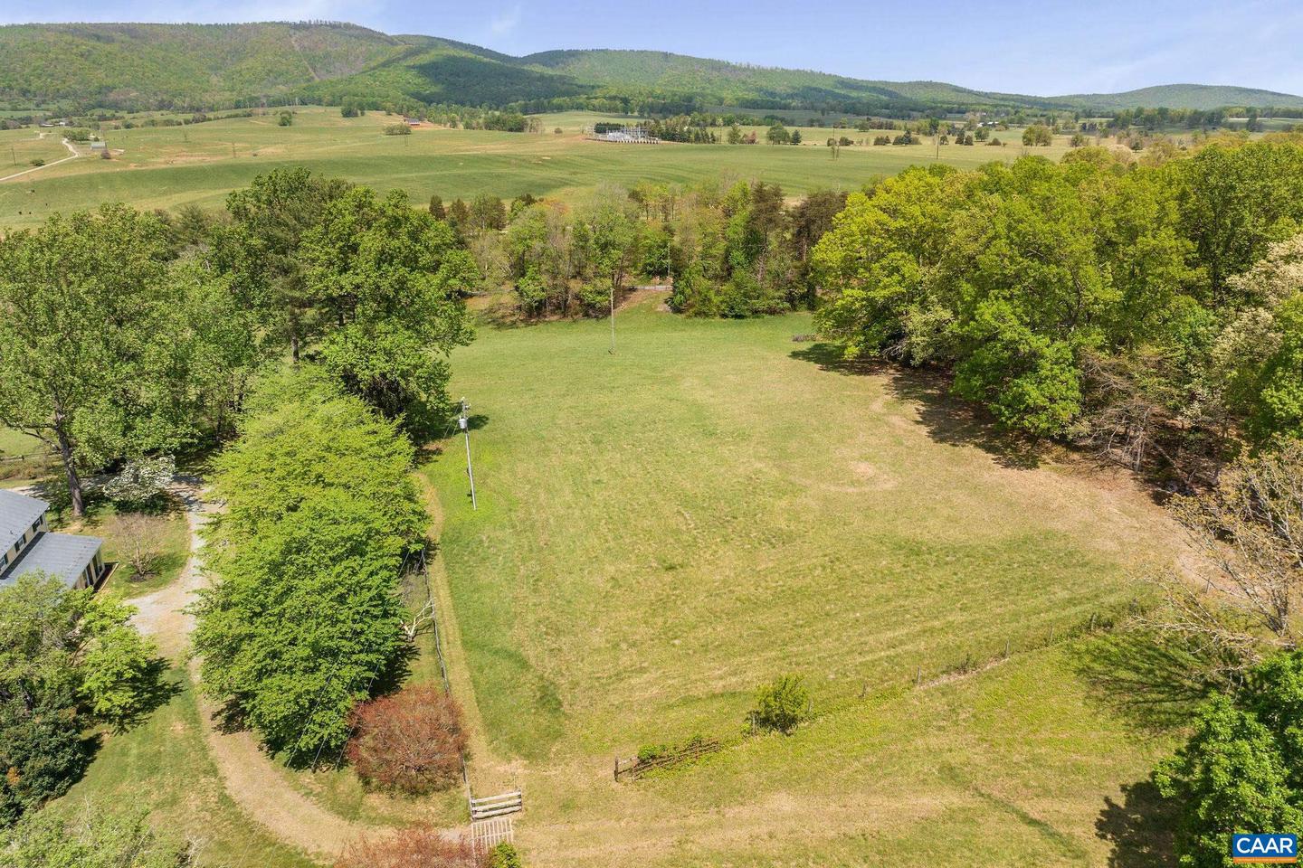 2176 LINDSAY RD, GORDONSVILLE, Virginia 22942, 3 Bedrooms Bedrooms, ,2 BathroomsBathrooms,Farm,For Sale,2176 LINDSAY RD,663874 MLS # 663874 2176 LINDSAY RD, GORDONSVILLE, Virginia 22942, 3 Bedrooms Bedrooms, ,2 BathroomsBathrooms,Farm,For Sale,2176 LINDSAY RD,663874 MLS # 663874