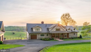 6760 WILSON RD, MARSHALL, Virginia 20115, 4 Bedrooms Bedrooms, ,3 BathroomsBathrooms,Farm,For Sale,6760 WILSON RD,VAFQ2016350 MLS # VAFQ2016350