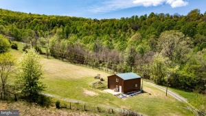 1797 CUBBAGE HOLLOW ROAD STANLEY Virginia 22851
