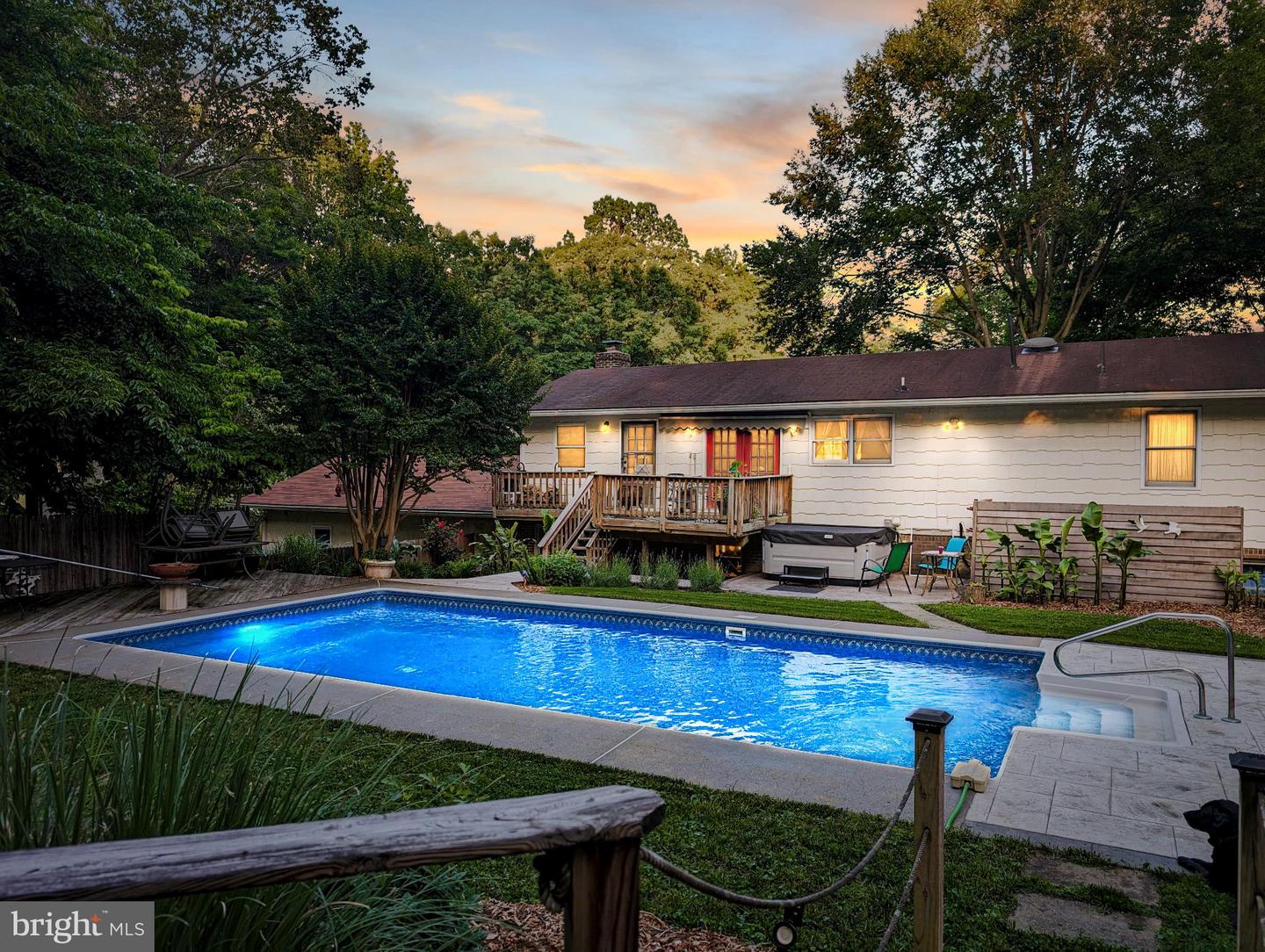 41 WOOD LANDING RD, FREDERICKSBURG, Virginia 22405, 4 Bedrooms Bedrooms, 12 Rooms Rooms,2 BathroomsBathrooms,Residential,For Sale,41 WOOD LANDING RD,VAST2037998 MLS # VAST2037998