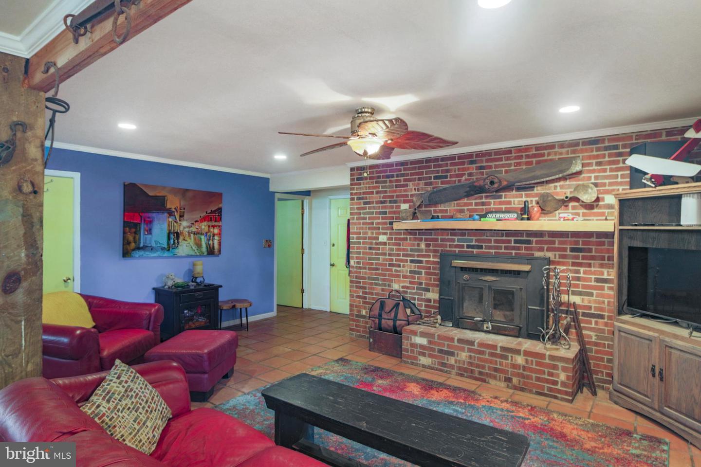 41 WOOD LANDING RD, FREDERICKSBURG, Virginia 22405, 4 Bedrooms Bedrooms, 12 Rooms Rooms,2 BathroomsBathrooms,Residential,For Sale,41 WOOD LANDING RD,VAST2037998 MLS # VAST2037998