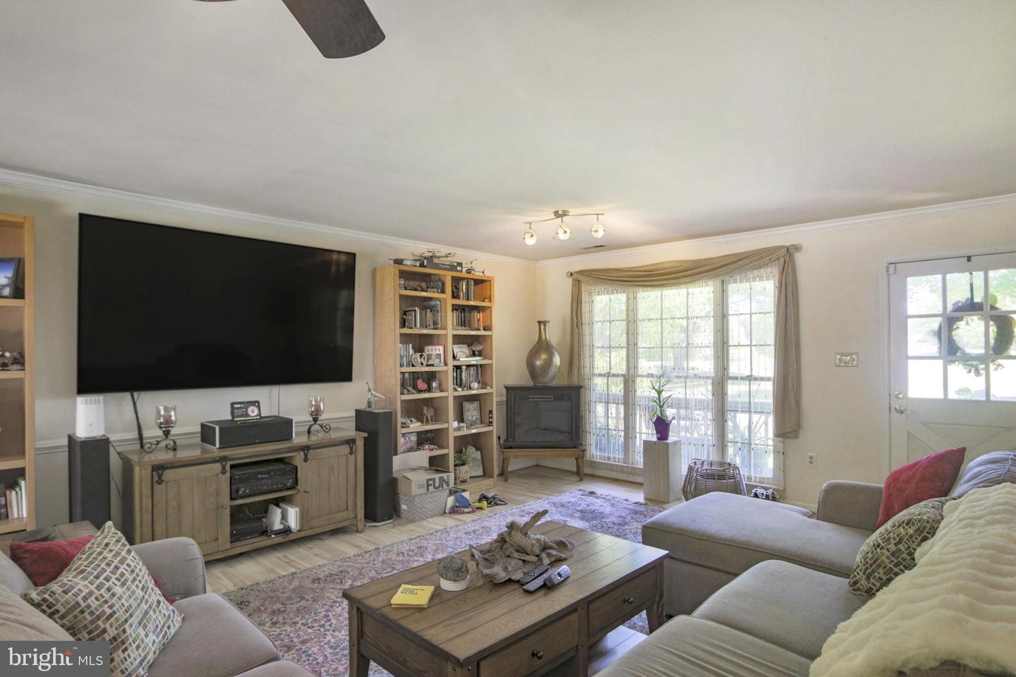 41 WOOD LANDING RD, FREDERICKSBURG, Virginia 22405, 4 Bedrooms Bedrooms, 12 Rooms Rooms,2 BathroomsBathrooms,Residential,For Sale,41 WOOD LANDING RD,VAST2037998 MLS # VAST2037998