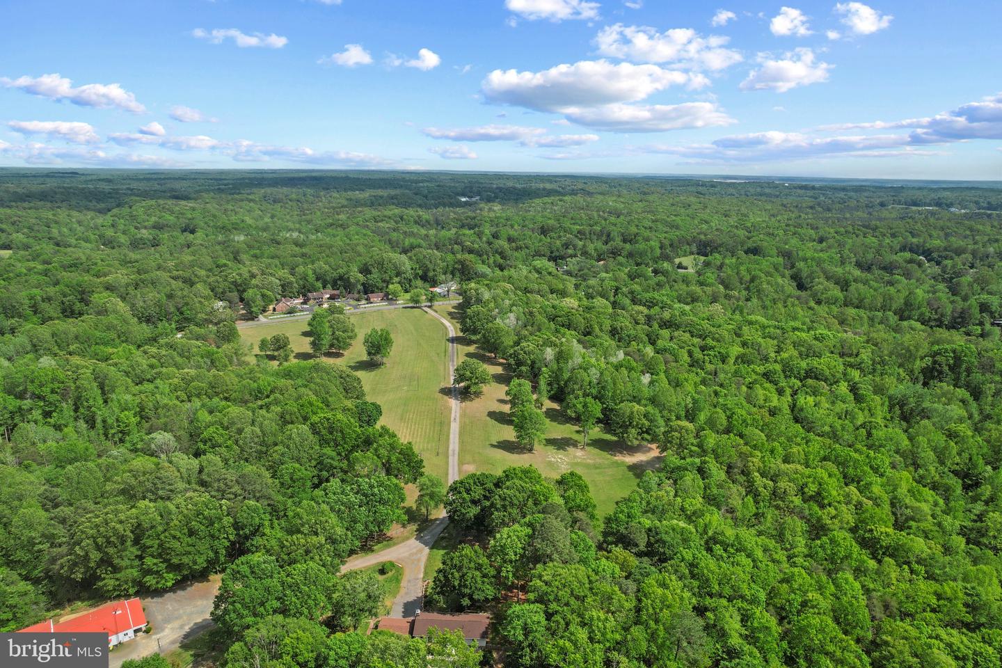 41 WOOD LANDING RD, FREDERICKSBURG, Virginia 22405, 4 Bedrooms Bedrooms, 12 Rooms Rooms,2 BathroomsBathrooms,Residential,For Sale,41 WOOD LANDING RD,VAST2037998 MLS # VAST2037998