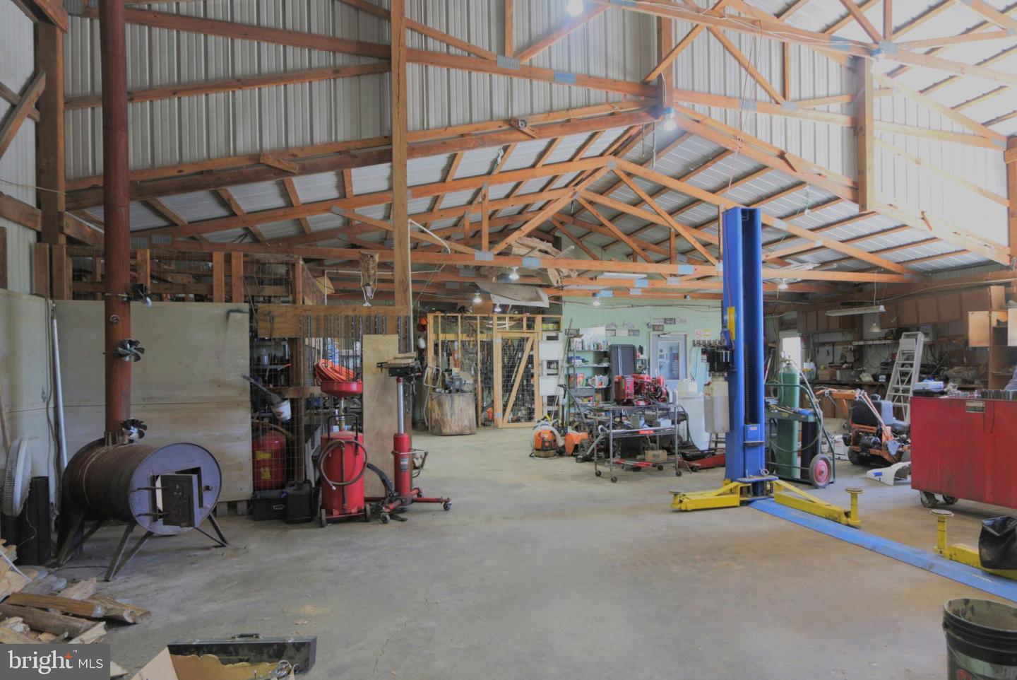 41 WOOD LANDING RD, FREDERICKSBURG, Virginia 22405, 4 Bedrooms Bedrooms, 12 Rooms Rooms,2 BathroomsBathrooms,Residential,For Sale,41 WOOD LANDING RD,VAST2037998 MLS # VAST2037998