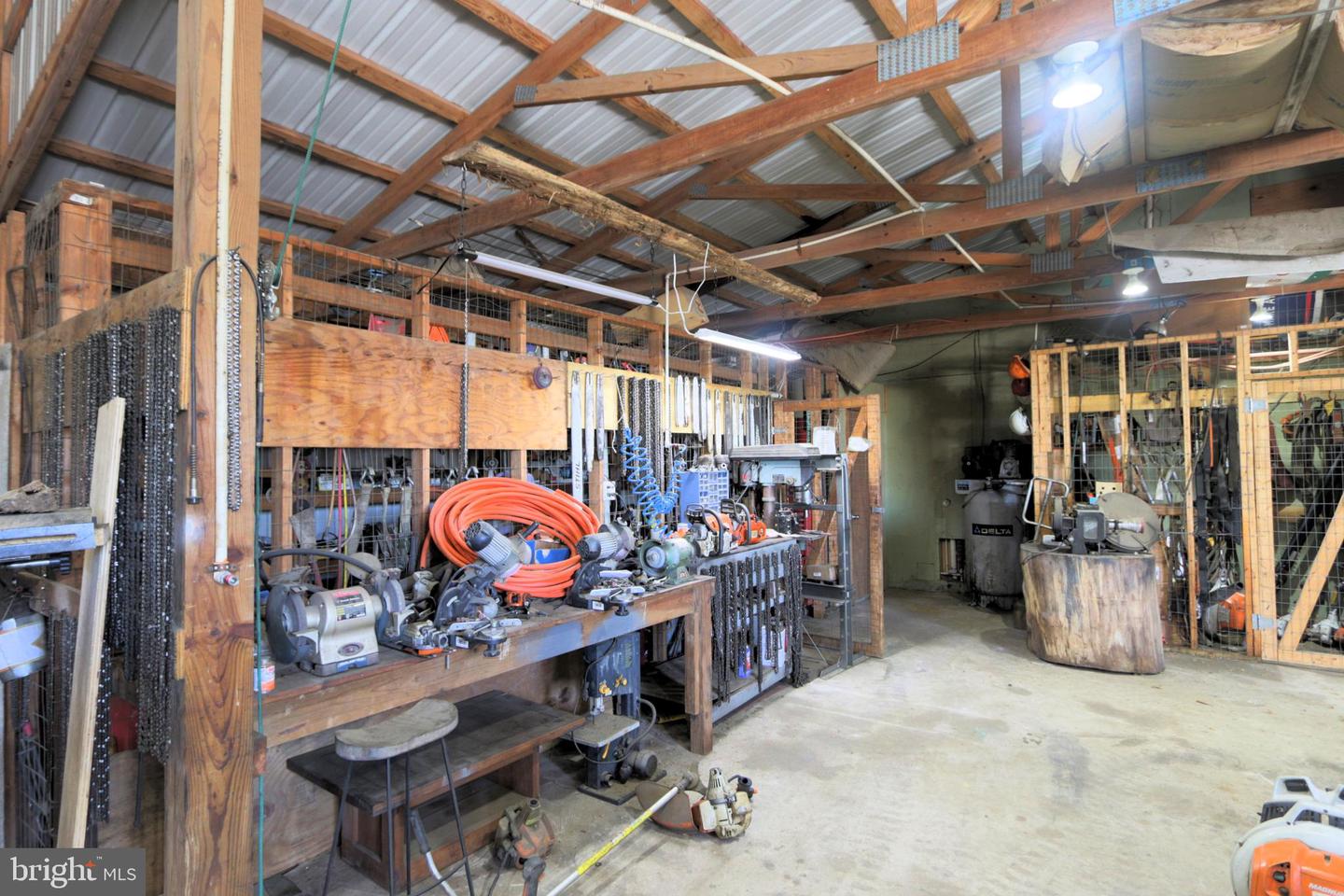 41 WOOD LANDING RD, FREDERICKSBURG, Virginia 22405, 4 Bedrooms Bedrooms, 12 Rooms Rooms,2 BathroomsBathrooms,Residential,For Sale,41 WOOD LANDING RD,VAST2037998 MLS # VAST2037998