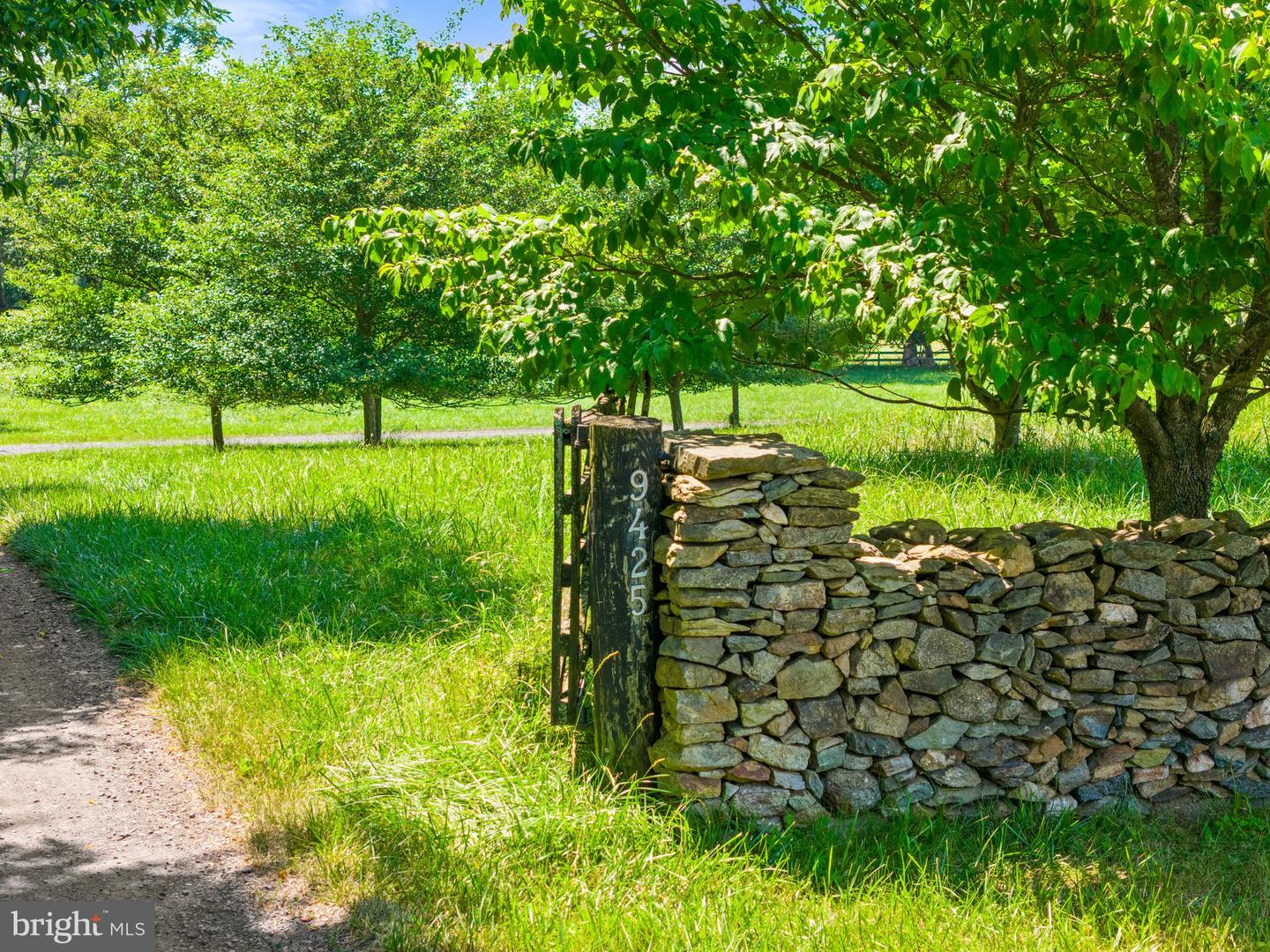 9425 BLACKPOND LN, DELAPLANE, Virginia 20144, 5 Bedrooms Bedrooms, ,5 BathroomsBathrooms,Residential,For Sale,9425 BLACKPOND LN,VAFQ2015892 MLS # VAFQ2015892