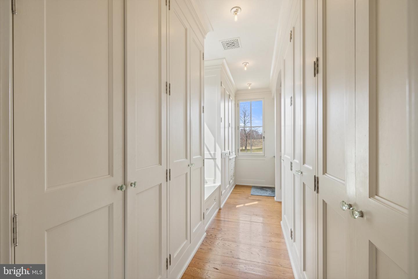 9425 BLACKPOND LN, DELAPLANE, Virginia 20144, 5 Bedrooms Bedrooms, ,5 BathroomsBathrooms,Residential,For Sale,9425 BLACKPOND LN,VAFQ2015892 MLS # VAFQ2015892