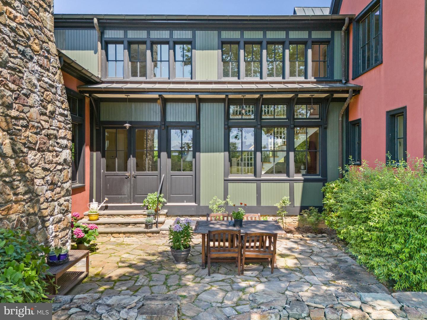 9425 BLACKPOND LN, DELAPLANE, Virginia 20144, 5 Bedrooms Bedrooms, ,5 BathroomsBathrooms,Residential,For Sale,9425 BLACKPOND LN,VAFQ2015892 MLS # VAFQ2015892