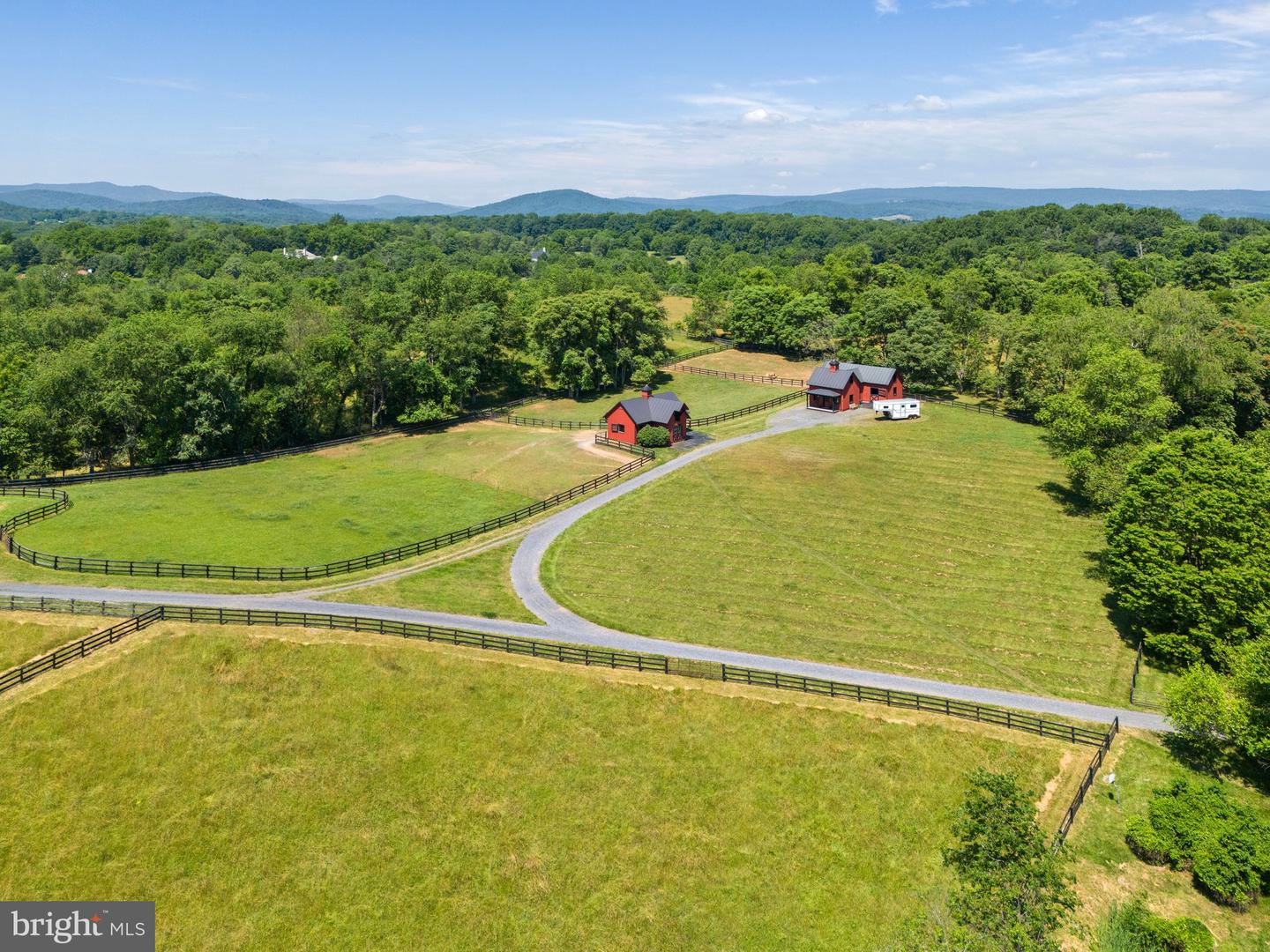 9425 BLACKPOND LN, DELAPLANE, Virginia 20144, 5 Bedrooms Bedrooms, ,5 BathroomsBathrooms,Residential,For Sale,9425 BLACKPOND LN,VAFQ2015892 MLS # VAFQ2015892