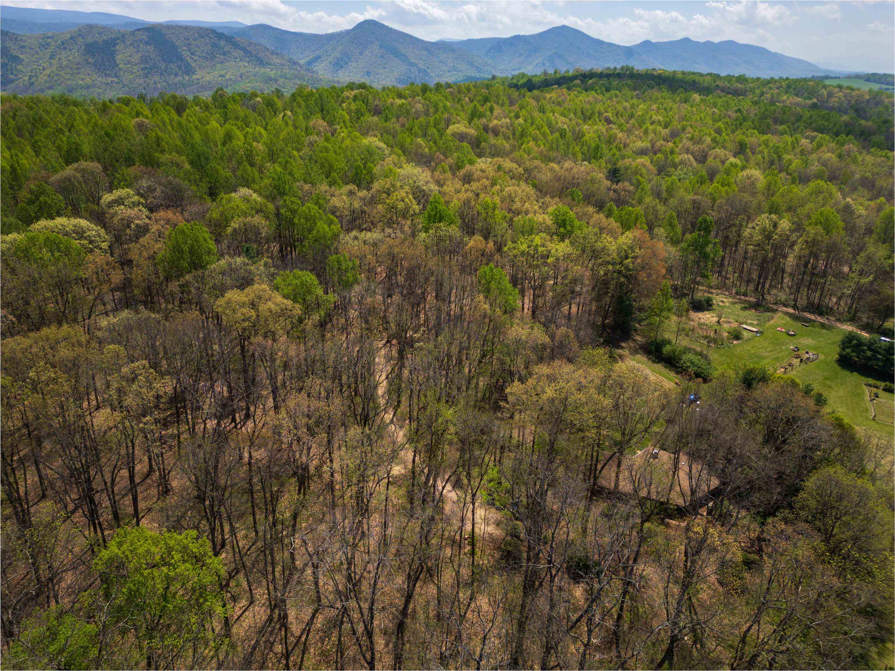 7598 N LEE HWY, RAPHINE, Virginia 24472, 2 Bedrooms Bedrooms, ,2 BathroomsBathrooms,Residential,14,7598 N LEE HWY,664489 MLS # 664489