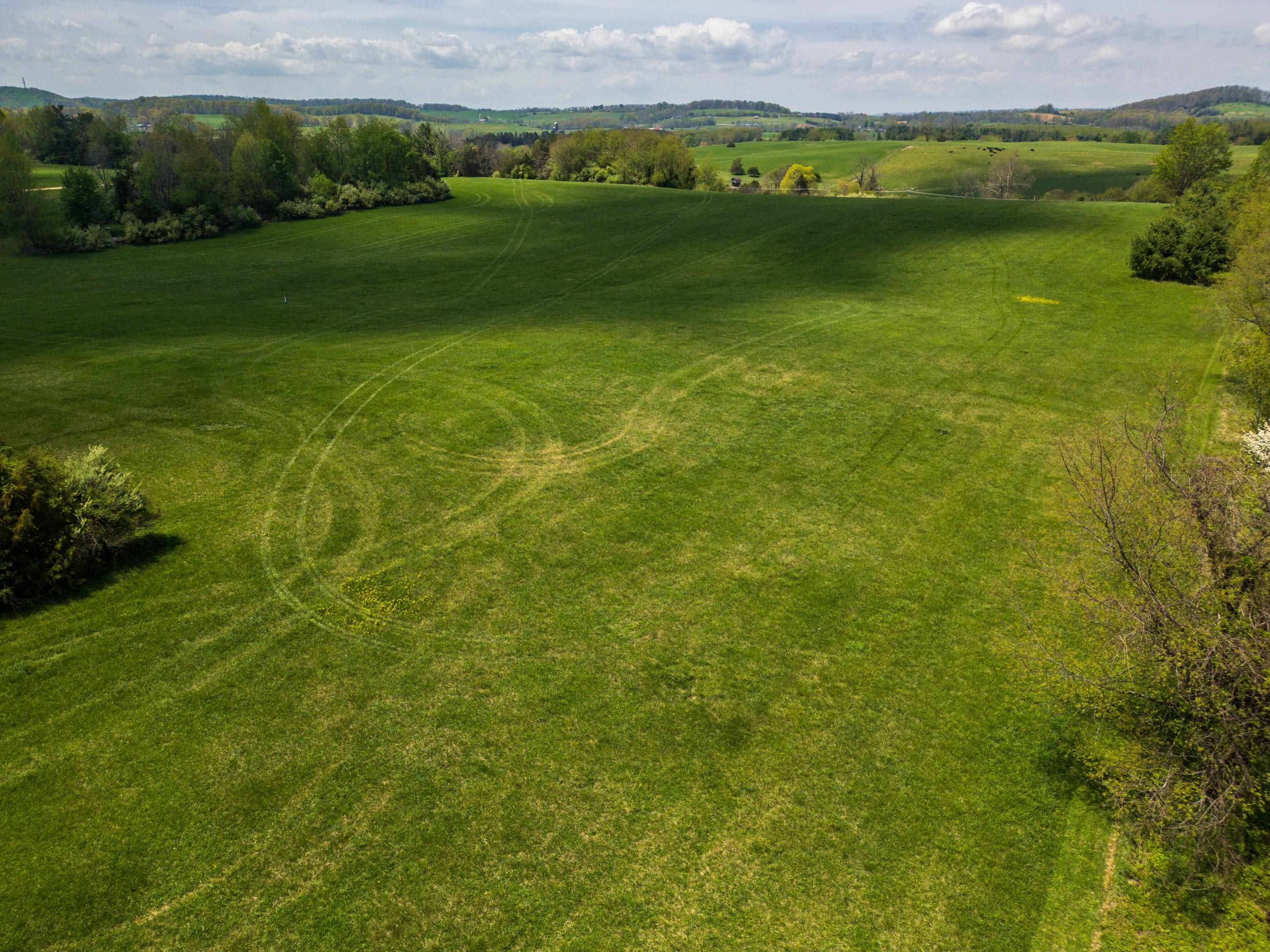 7598 N LEE HWY, RAPHINE, Virginia 24472, 2 Bedrooms Bedrooms, ,2 BathroomsBathrooms,Residential,14,7598 N LEE HWY,664489 MLS # 664489