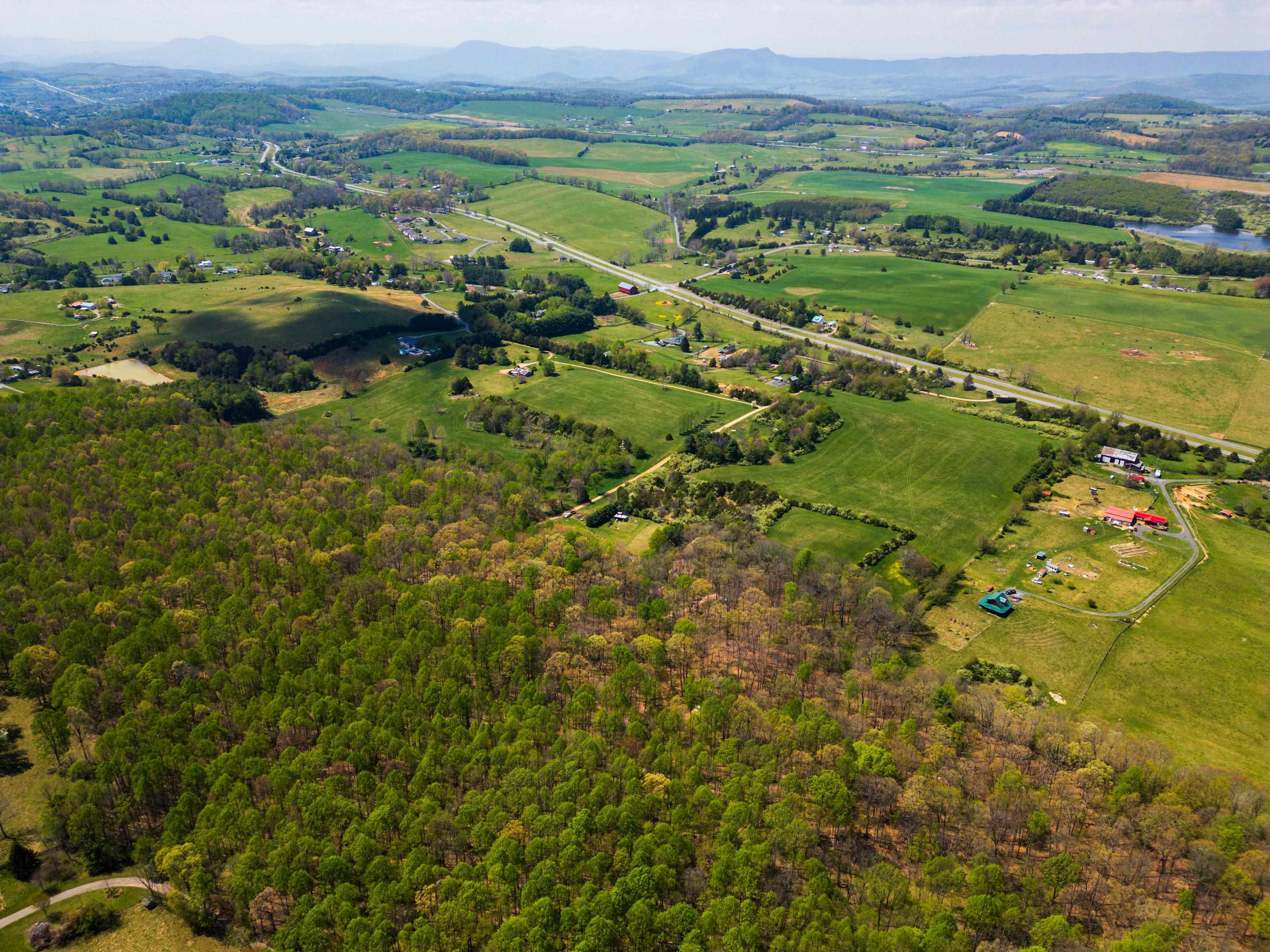 7598 N LEE HWY, RAPHINE, Virginia 24472, 2 Bedrooms Bedrooms, ,2 BathroomsBathrooms,Residential,14,7598 N LEE HWY,664489 MLS # 664489