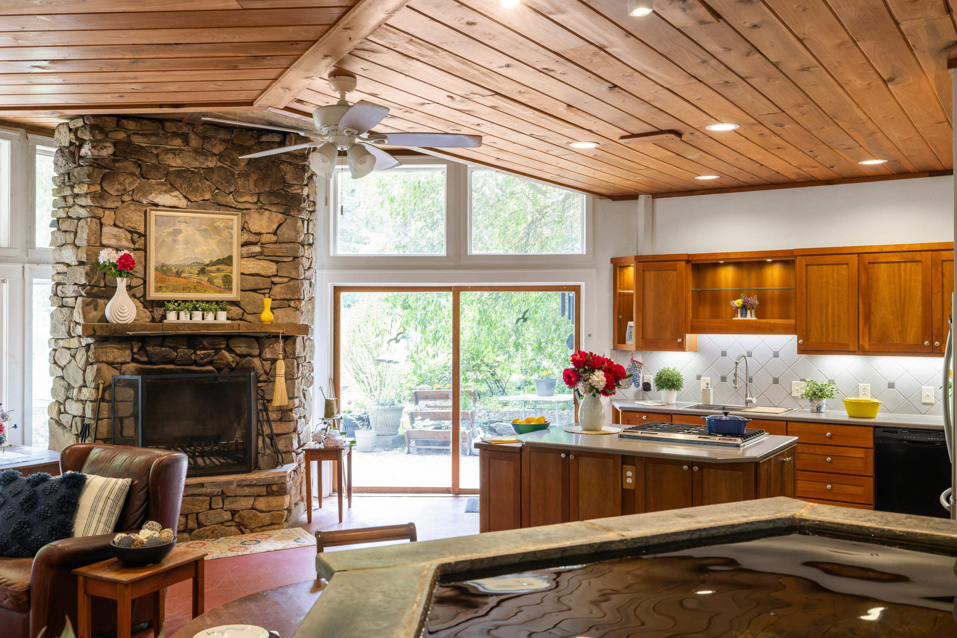 7598 N LEE HWY, RAPHINE, Virginia 24472, 2 Bedrooms Bedrooms, ,2 BathroomsBathrooms,Residential,14,7598 N LEE HWY,664489 MLS # 664489