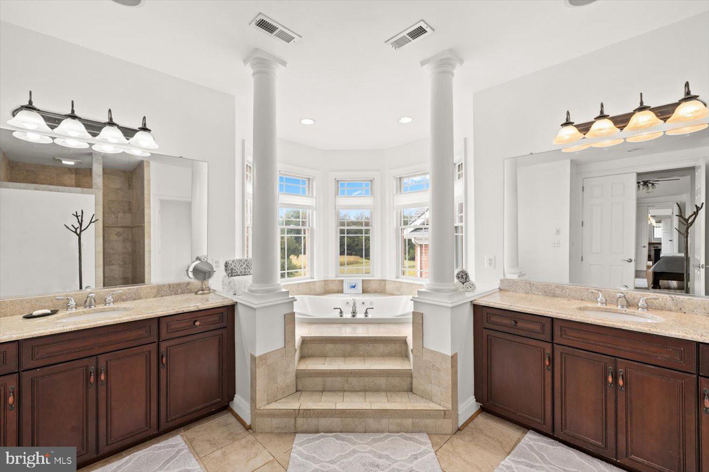 10150 HEDRICK FARM LN, MIDLAND, Virginia 22728, 7 Bedrooms Bedrooms, ,6 BathroomsBathrooms,Residential,For Sale,10150 HEDRICK FARM LN,VAFQ2016418 MLS # VAFQ2016418 10150 HEDRICK FARM LN, MIDLAND, Virginia 22728, 7 Bedrooms Bedrooms, ,6 BathroomsBathrooms,Residential,For Sale,10150 HEDRICK FARM LN,VAFQ2016418 MLS # VAFQ2016418