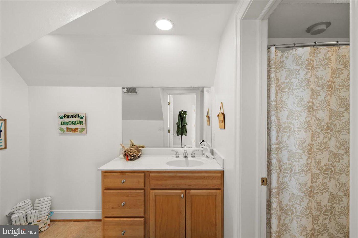 10150 HEDRICK FARM LN, MIDLAND, Virginia 22728, 7 Bedrooms Bedrooms, ,6 BathroomsBathrooms,Residential,For Sale,10150 HEDRICK FARM LN,VAFQ2016418 MLS # VAFQ2016418 10150 HEDRICK FARM LN, MIDLAND, Virginia 22728, 7 Bedrooms Bedrooms, ,6 BathroomsBathrooms,Residential,For Sale,10150 HEDRICK FARM LN,VAFQ2016418 MLS # VAFQ2016418