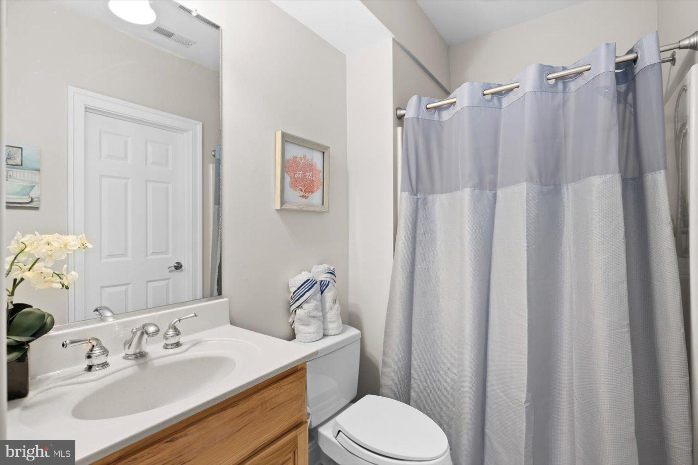 10150 HEDRICK FARM LN, MIDLAND, Virginia 22728, 7 Bedrooms Bedrooms, ,6 BathroomsBathrooms,Residential,For Sale,10150 HEDRICK FARM LN,VAFQ2016418 MLS # VAFQ2016418 10150 HEDRICK FARM LN, MIDLAND, Virginia 22728, 7 Bedrooms Bedrooms, ,6 BathroomsBathrooms,Residential,For Sale,10150 HEDRICK FARM LN,VAFQ2016418 MLS # VAFQ2016418