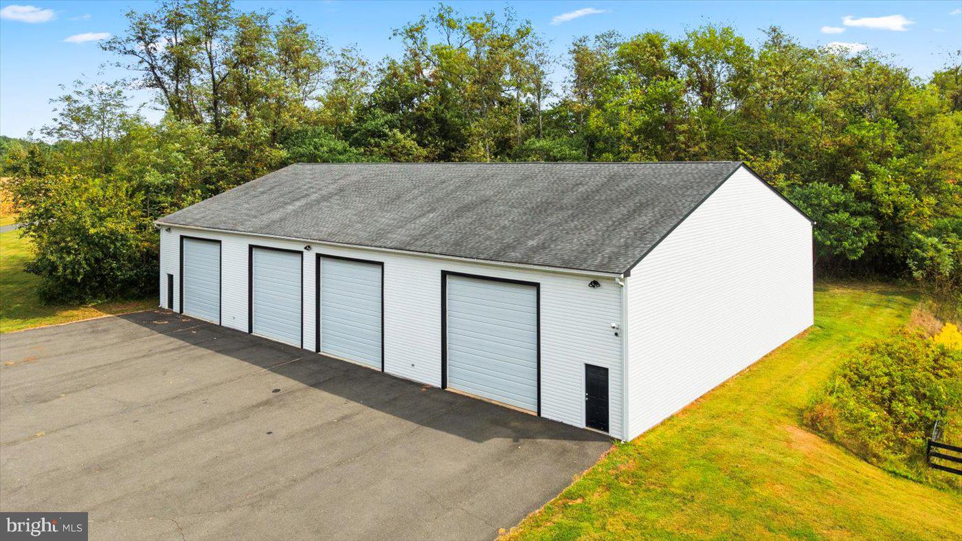 10150 HEDRICK FARM LN, MIDLAND, Virginia 22728, 7 Bedrooms Bedrooms, ,6 BathroomsBathrooms,Residential,For Sale,10150 HEDRICK FARM LN,VAFQ2016418 MLS # VAFQ2016418 10150 HEDRICK FARM LN, MIDLAND, Virginia 22728, 7 Bedrooms Bedrooms, ,6 BathroomsBathrooms,Residential,For Sale,10150 HEDRICK FARM LN,VAFQ2016418 MLS # VAFQ2016418