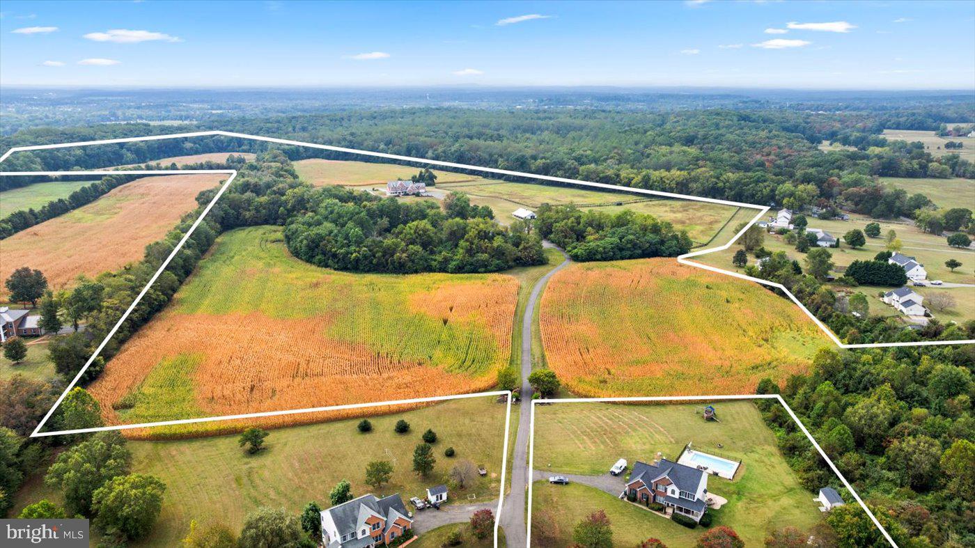 10150 HEDRICK FARM LN, MIDLAND, Virginia 22728, 7 Bedrooms Bedrooms, ,6 BathroomsBathrooms,Residential,For Sale,10150 HEDRICK FARM LN,VAFQ2016418 MLS # VAFQ2016418 10150 HEDRICK FARM LN, MIDLAND, Virginia 22728, 7 Bedrooms Bedrooms, ,6 BathroomsBathrooms,Residential,For Sale,10150 HEDRICK FARM LN,VAFQ2016418 MLS # VAFQ2016418