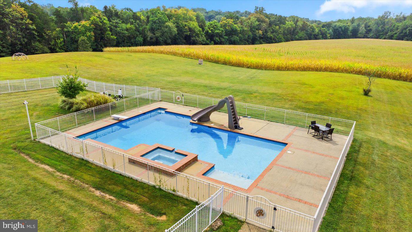 10150 HEDRICK FARM LN, MIDLAND, Virginia 22728, 7 Bedrooms Bedrooms, ,6 BathroomsBathrooms,Residential,For Sale,10150 HEDRICK FARM LN,VAFQ2016418 MLS # VAFQ2016418 10150 HEDRICK FARM LN, MIDLAND, Virginia 22728, 7 Bedrooms Bedrooms, ,6 BathroomsBathrooms,Residential,For Sale,10150 HEDRICK FARM LN,VAFQ2016418 MLS # VAFQ2016418