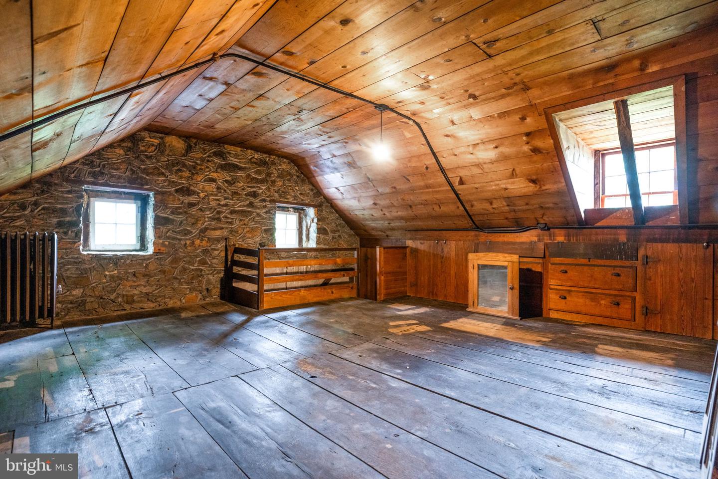 16158 CLARKES GAP RD, WATERFORD, Virginia 20197, 7 Bedrooms Bedrooms, ,1 BathroomBathrooms,Residential,For Sale,16158 CLARKES GAP RD,VALO2092906 MLS # VALO2092906