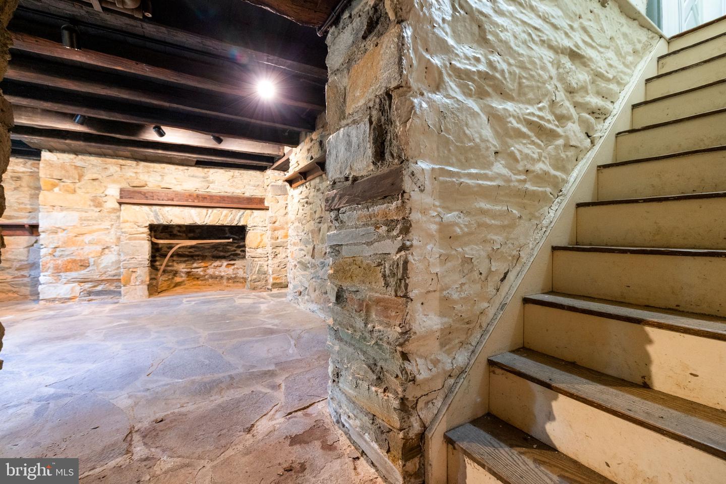 16158 CLARKES GAP RD, WATERFORD, Virginia 20197, 7 Bedrooms Bedrooms, ,1 BathroomBathrooms,Residential,For Sale,16158 CLARKES GAP RD,VALO2092906 MLS # VALO2092906