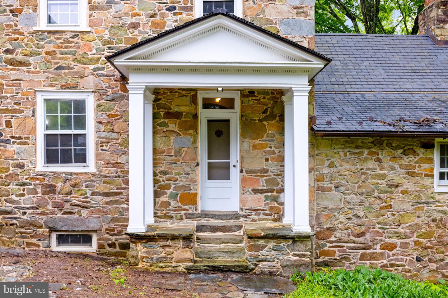 16158 CLARKES GAP RD, WATERFORD, Virginia 20197, 7 Bedrooms Bedrooms, ,1 BathroomBathrooms,Residential,For Sale,16158 CLARKES GAP RD,VALO2092906 MLS # VALO2092906